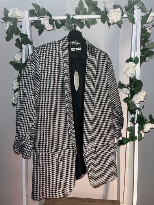 Blazer Black & White